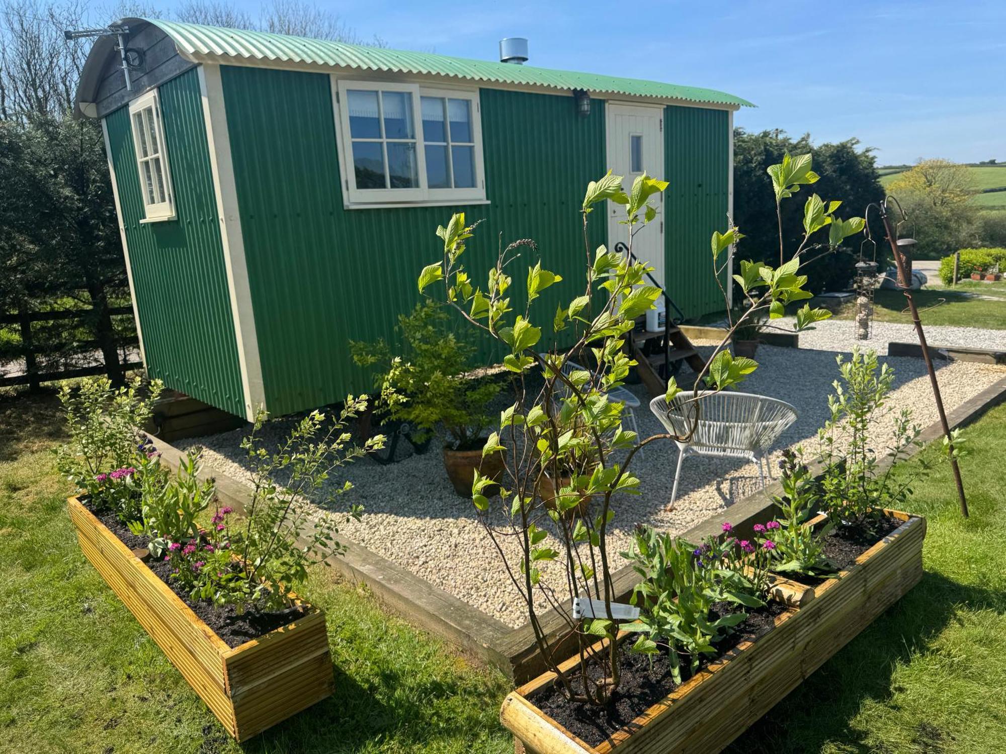 Toms Hut And Robins Rest Shepherd Huts Near Wadebridge Exterior photo